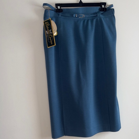 Bernard Cowan Dresses & Skirts - NWT Vintage Bernard Cowan Toronto women’s skirt 20% wool size 8/10